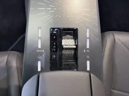 Photo 12 DS DS 8 DS N°8 230 ch FWD Standard Range