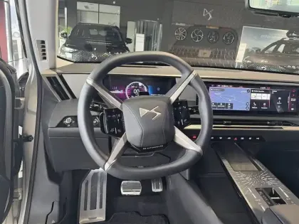 Photo 7 DS DS 8 DS N°8 230 ch FWD Standard Range