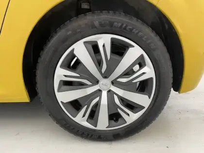 Photo 15 Peugeot 208  PureTech 75 S&S BVM5