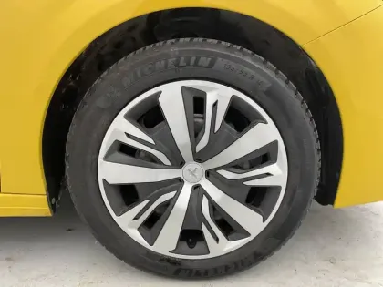 Photo 17 Peugeot 208  PureTech 75 S&S BVM5