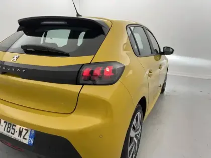 Photo 30 Peugeot 208  PureTech 75 S&S BVM5