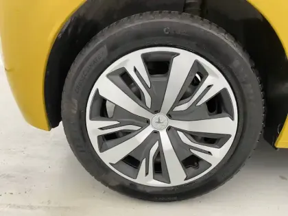 Photo 18 Peugeot 208  PureTech 75 S&S BVM5