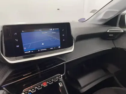 Photo 28 Peugeot 208  PureTech 75 S&S BVM5