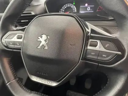 Photo 26 Peugeot 208  PureTech 75 S&S BVM5