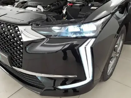 Photo 55 DS DS 4  PureTech 130 EAT8