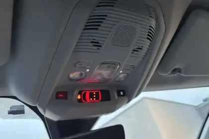 Photo 19 Peugeot 3008  Hybrid 225 e-EAT8