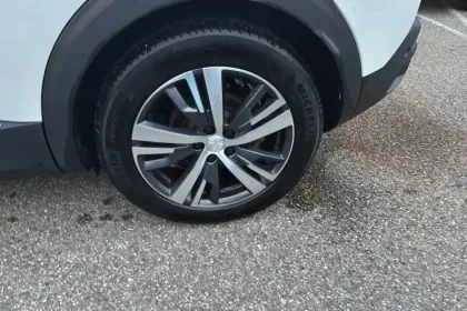 Photo 12 Peugeot 3008  Hybrid 225 e-EAT8