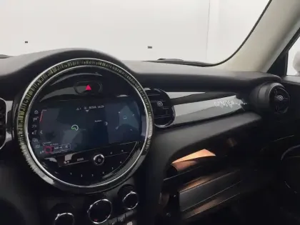 Photo 26 Mini Mini Hatch 3 Portes Cooper 136 ch DKG7