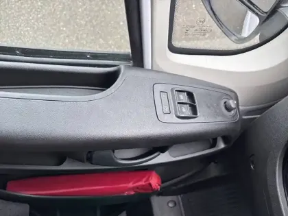 Photo 23 Citroën Jumper  FOURGON TOLE 33 L2H2 140 S&S BVM6