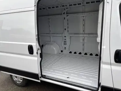 Photo 20 Citroën Jumper  FOURGON TOLE 33 L2H2 140 S&S BVM6