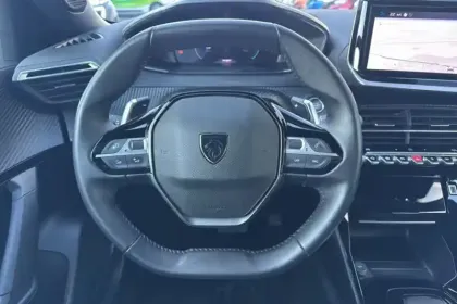 Photo 72 Peugeot 2008  Hybrid 136 e-DCS6