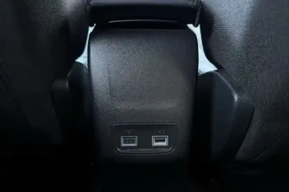 Photo 55 Peugeot 2008  Hybrid 136 e-DCS6