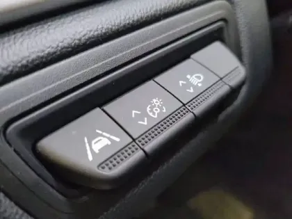 Photo 93 Renault Captur  TCe 90