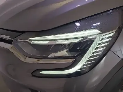 Photo 47 Renault Captur  TCe 90