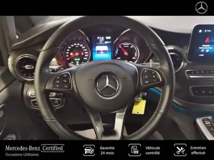 Photo 7 Mercedes EQV  300 Long 204 ch