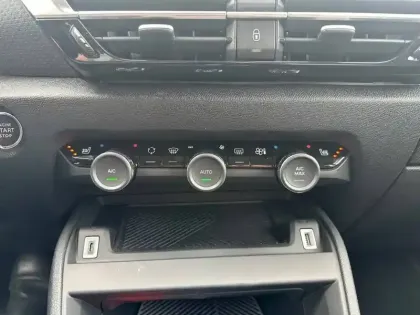 Photo 22 Citroën C4  BlueHDi 130 EAT8