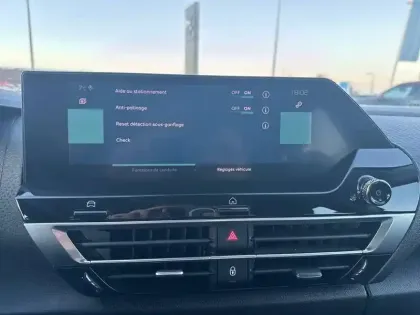 Photo 22 Citroën C4 e- 136 ch Automatique