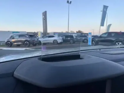 Photo 14 Citroën C4 e- 136 ch Automatique