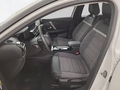 Photo 58 Citroën C4 e- 136 ch Automatique
