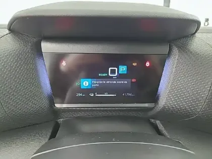 Photo 57 Citroën C4 e- 136 ch Automatique