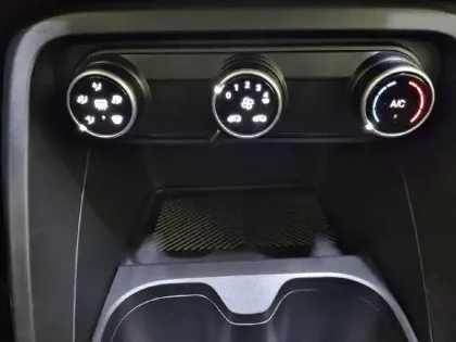 Photo 21 Citroën C3  Turbo 100 ch BVM6