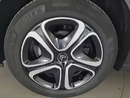 Photo 32 Citroën C3 Gén. III Ph2 C-Series 5