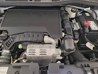 Photo 34 Citroën C4 Gén. III Ph1 NG YOU 5