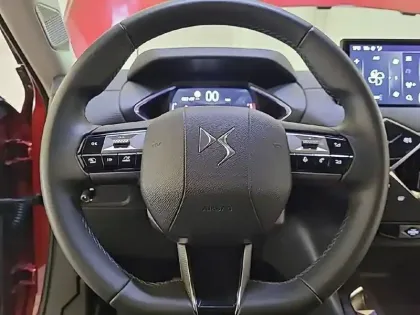 Photo 8 DS DS 3  PureTech 100 BVM6