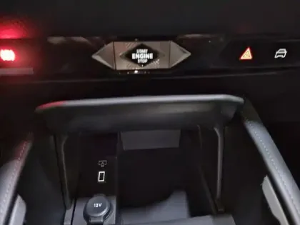 Photo 53 DS DS 4  PureTech 130 EAT8