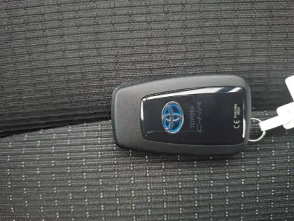 Photo 18 Toyota C-HR  Hybride 122h