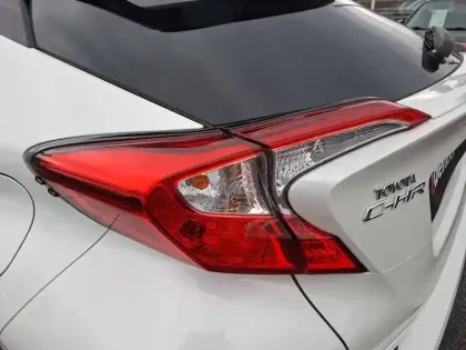 Photo 31 Toyota C-HR  Hybride 122h