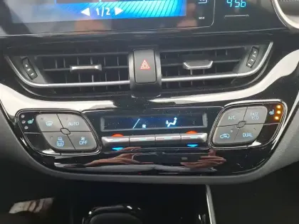 Photo 27 Toyota C-HR  Hybride 122h