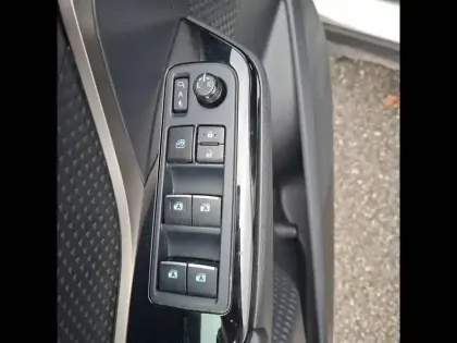 Photo 20 Toyota C-HR  Hybride 122h