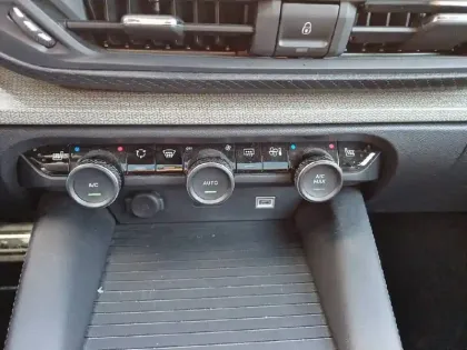 Photo 18 Citroën C5  X Hybride Rechargeable 225 S&S e-EAT8