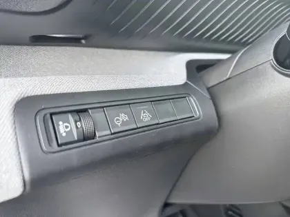 Photo 19 Citroën C3 Aircross  Hybride 145 e-DCS6