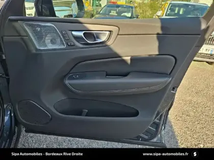 Photo 19 Volvo Xc60  T6 AWD Hybride rechargeable 253 ch+145 ch Geartronic 8