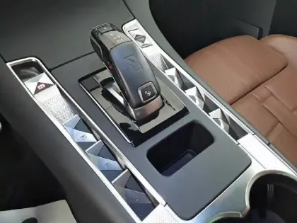 Photo 13 DS Ds 7 DS7 Crossback Hybride E-Tense 300 EAT8 4x4