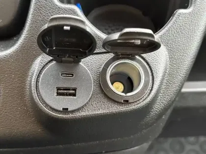 Photo 24 Citroën Jumper  FOURGON TOLE 33 L2H2 140 S&S BVM6