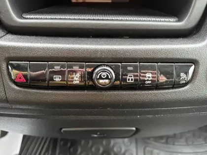 Photo 23 Citroën Jumper  FOURGON TOLE 33 L2H2 140 S&S BVM6