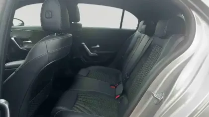 Photo 20 Mercedes Classe A  180 7G-DCT