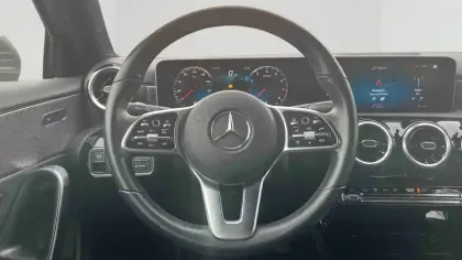 Photo 15 Mercedes Classe A  180 7G-DCT