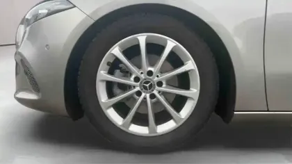 Photo 12 Mercedes Classe A  180 7G-DCT