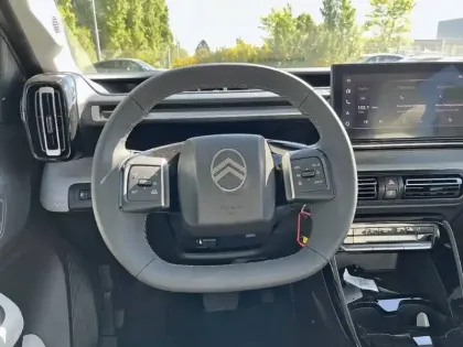 Photo 8 Citroën C3 Aircross e- 113 Automatique