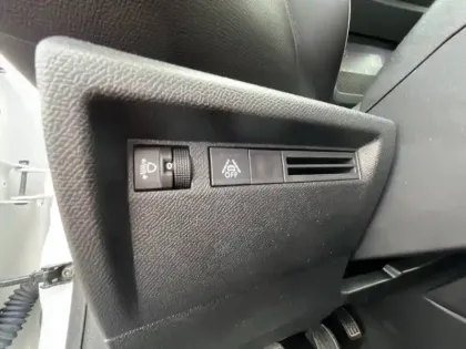 Photo 18 Citroën C4  SOCIETE PURETECH 100 S&S BVM6