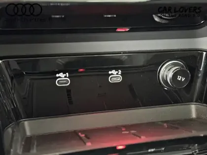 Photo 15 Audi Q5  TFSI 204 ch Hybride S tronic 7