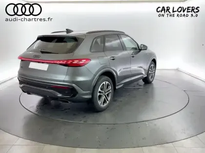 Photo 6 Audi Q5  TFSI 204 ch Hybride S tronic 7