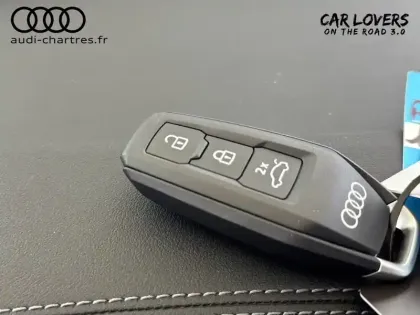 Photo 11 Audi Q5  TFSI 204 ch Hybride S tronic 7
