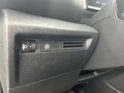 Photo 61 Citroën C4 e- 136 ch autonomie standard  Automatique