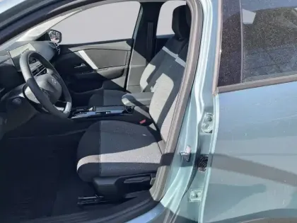 Photo 31 Citroën C4 e- 136 ch autonomie standard  Automatique