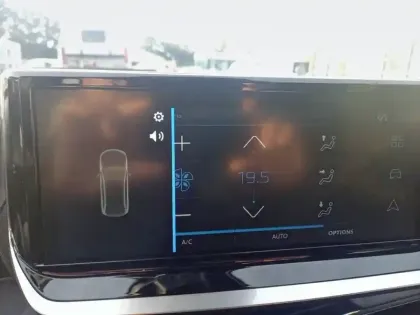 Photo 17 Peugeot 2008  100 S&S BVM6